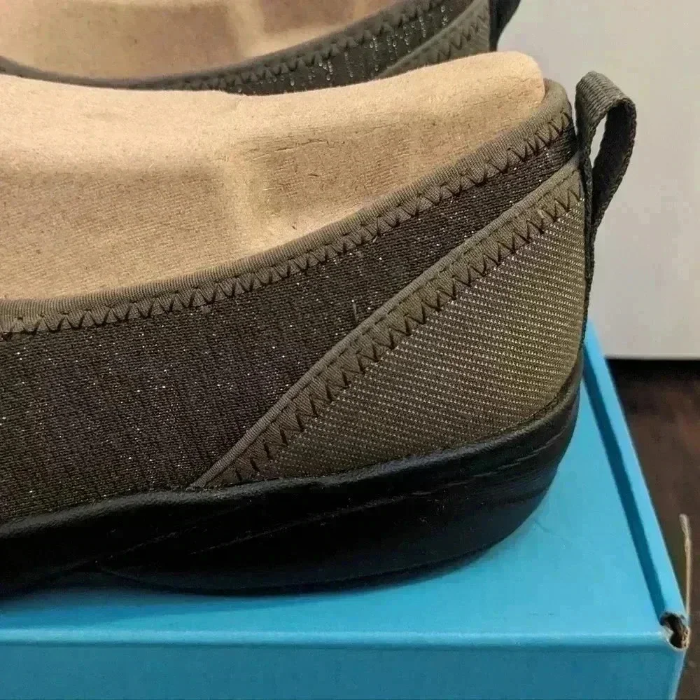 BZEES WOMENS NICHE SLIP ON SNEAKER